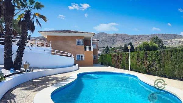 Casa de 0,034 ha en venta en El campello, Alicante