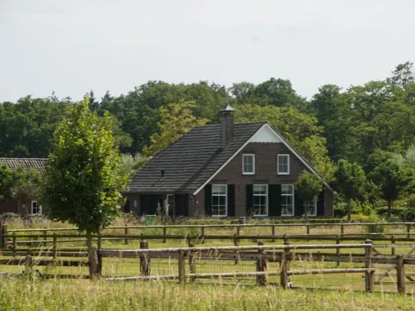 Guía completa: cómo se realiza la valoración de una finca rústica con vivienda