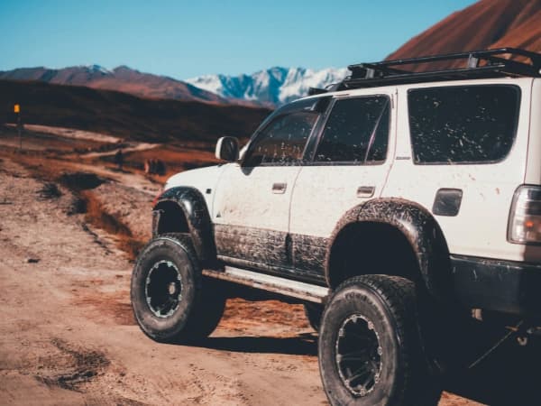 Las mejores rutas 4X4 para descubrir el campo español en 2026 (y cómo hacerlas sin destrozar el coche)