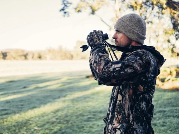 Qué prismáticos elegir según la modalidad de caza: rececho, montería y espera 