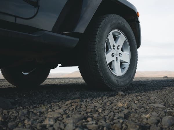 Mejores neumáticos para 4X4 en el campo en 2026: qué montar según terreno 