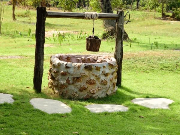 Cómo tener agua en una finca rústica: opciones y trámites legales