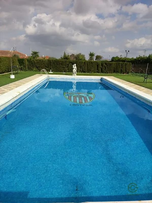 Finca rústica de 0,3 ha en venta en Carmona, Sevilla