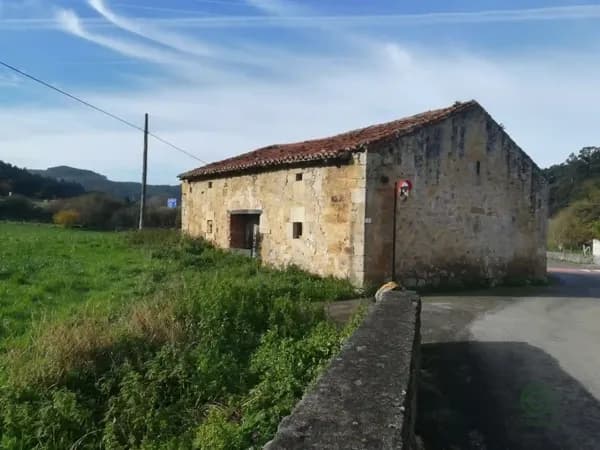 Finca rústica de 2,457 ha en venta en Barcena de cicero, Cantabria