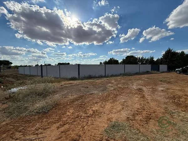 Terreno urbano de 0,2 ha en venta en Badajoz, Badajoz
