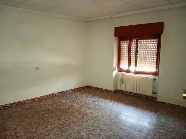 Casa de 0,0161 ha en venta en Roda (la), Albacete