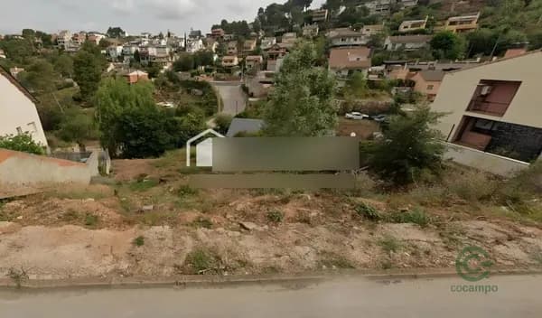 Urban land of 0,08 ha for sale in Barcelona