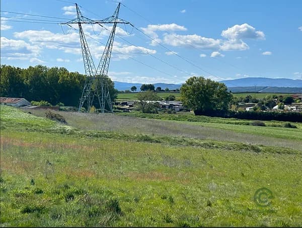 Finca agrícola de 3,29 ha en venta en León