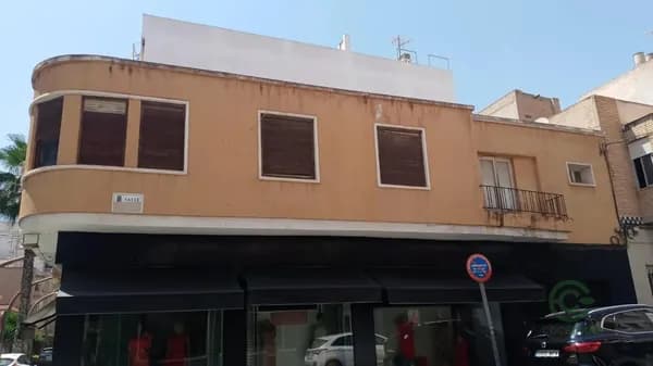 Casa de 0,0097 ha en venta en Torrevieja, Alicante