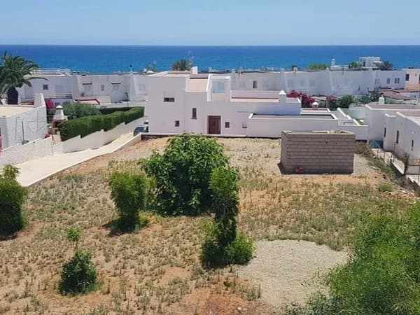 Urban land of 0,0537 ha for sale in Almeria