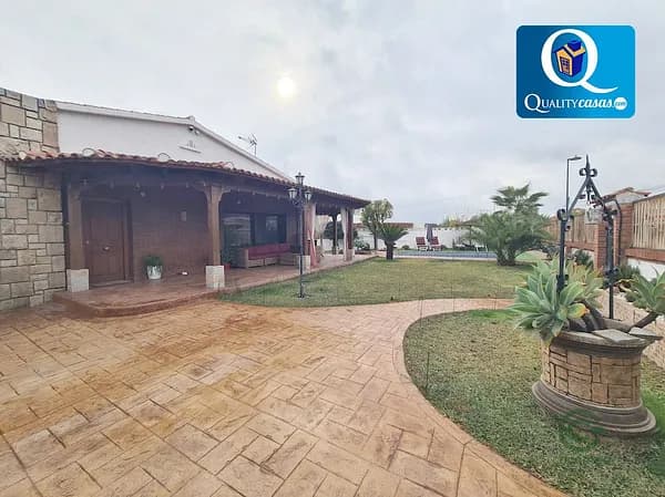 Casa de 0,07 ha en venta en San vicente del raspeig, Alicante