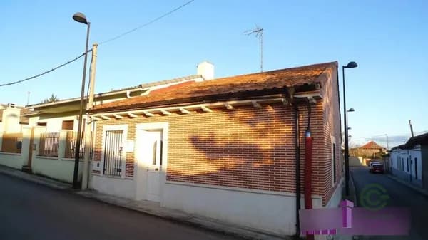 Casa de 0,0112 ha en venta en Villanueva de duero, Valladolid
