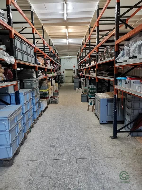 Nave industrial de 0,15 ha en alquiler en Valencina de concepcion, Sevilla