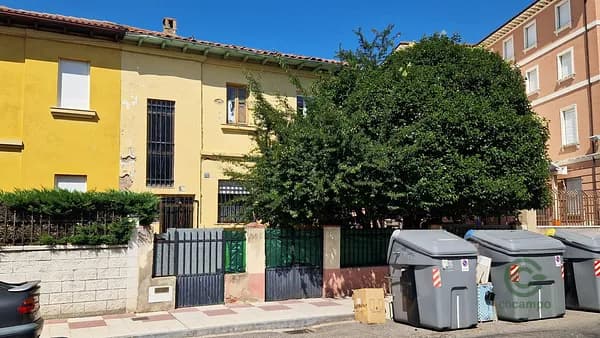 Casa de 0,0358 ha en venta en Leon, Leon