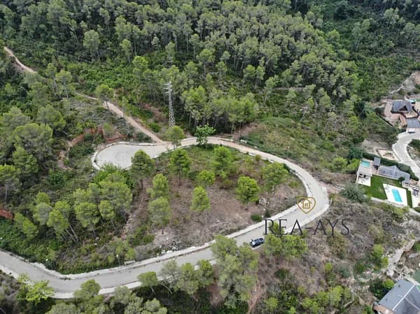 Terreno urbano de 0,1409 ha en venta en Vallirana, Barcelona