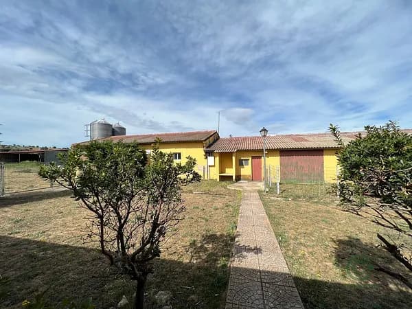 Finca rústica de 4 ha en venta en Avila, Avila