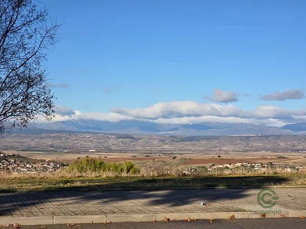 Terreno urbano de 0,025 ha en venta en El casar, Guadalajara