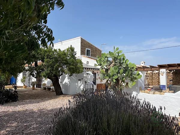Finca de recreo de 1,0421 ha en venta en Sorbas, Almeria