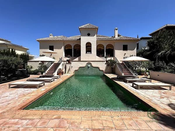 Casa de 0,1182 ha en venta en Otura, Granada