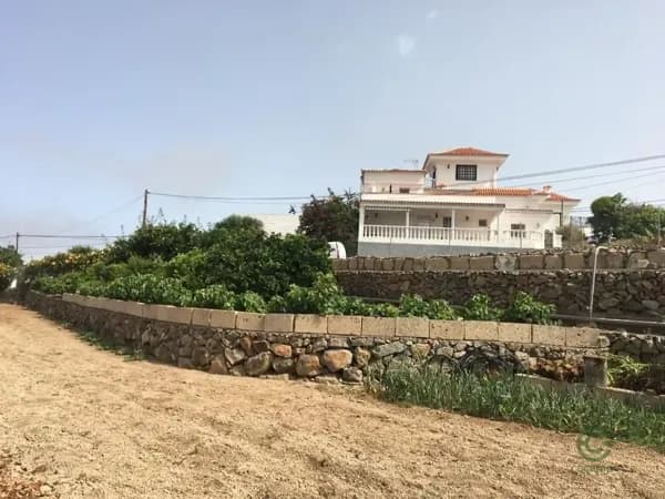 Agricultural property of 1,4 ha for sale in Tenerife