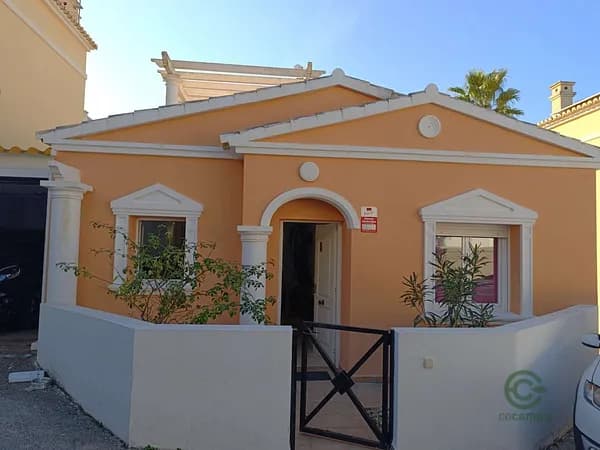 Casa de 0,01 ha en venta en Calpe, Alicante