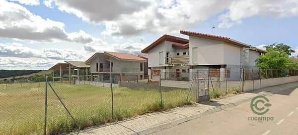 Terreno urbano de 0,2089 ha en venta en El casar, Guadalajara