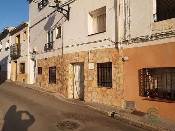 Casa de 0,02 ha en venta en Huete, Cuenca