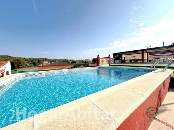 Casa de 0,1079 ha en venta en Vilamarxant, Valencia