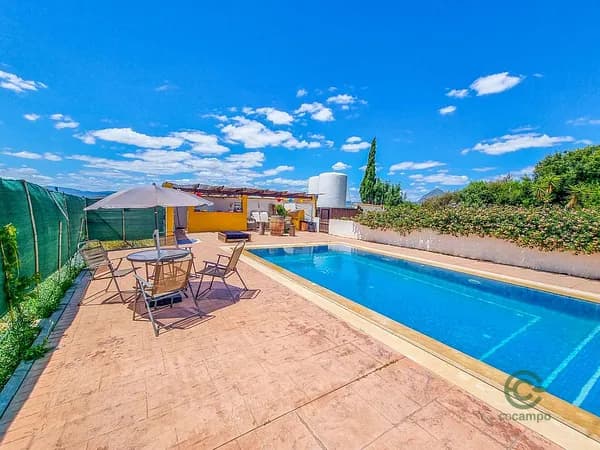 Finca rústica de 1,6 ha en venta en Casares, Malaga