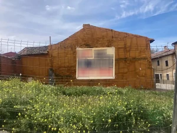 Terreno urbano de 0,0381 ha en venta en Duenas, Palencia