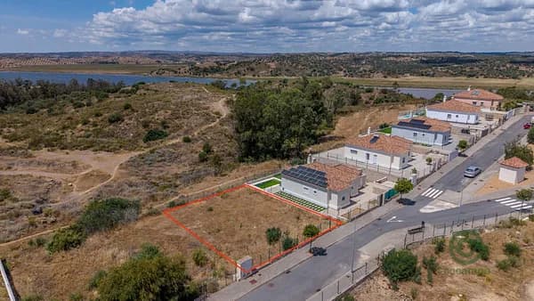 Terreno urbano de 0,05 ha en venta en Ayamonte, Huelva