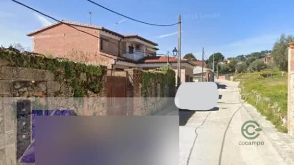 Casa de 0,0205 ha en venta en Navalcán, Toledo