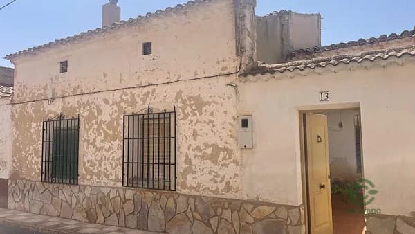 Casa de 0,015 ha en venta en Fuentealbilla, Albacete