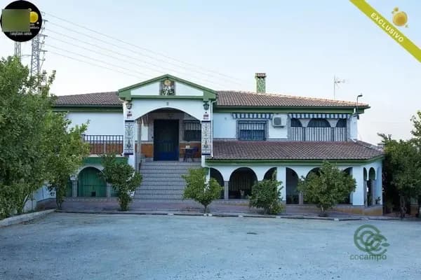Finca rústica de 4,5 ha en venta en Jaén