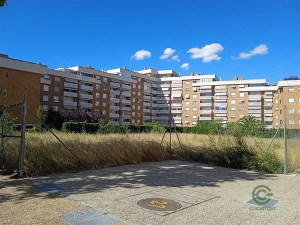 Casa de 0,1593 ha en venta en Zaragoza, Zaragoza