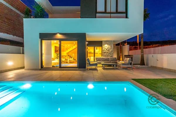 Casa de 0,0272 ha en venta en Rojales, Alicante