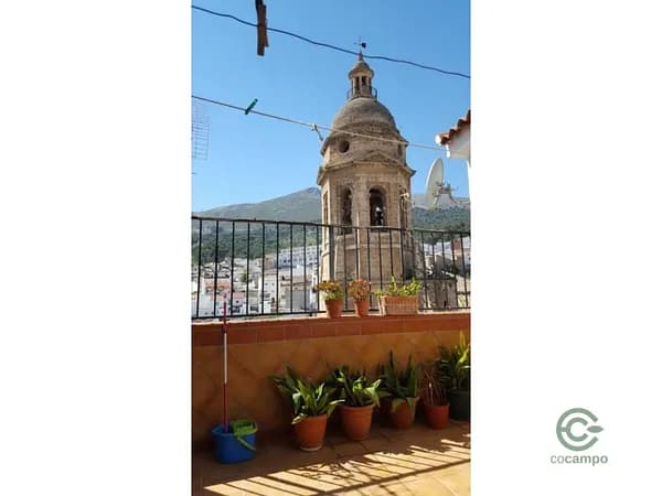 Casa de 0,008 ha en venta en Loja, Granada