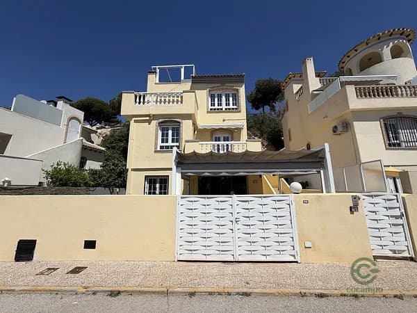 Casa de 0,025 ha en venta en Mieres, Asturias