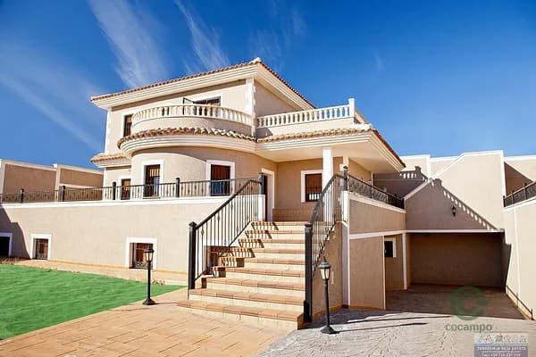 Casa de 0,051 ha en venta en Torrevieja, Alicante