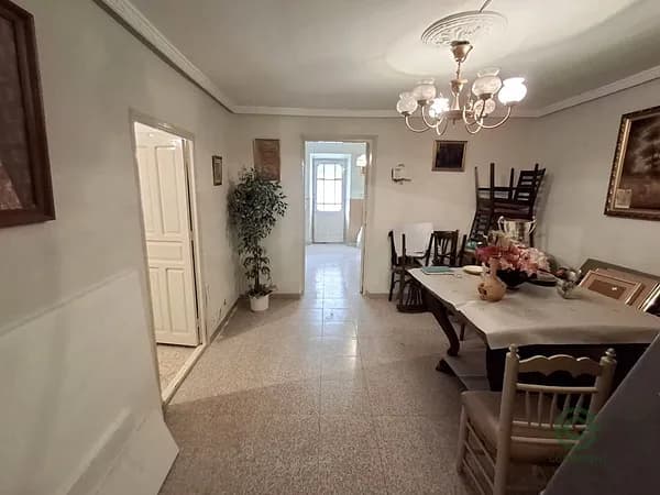 Casa de 0,0114 ha en venta en Roda (la), Albacete