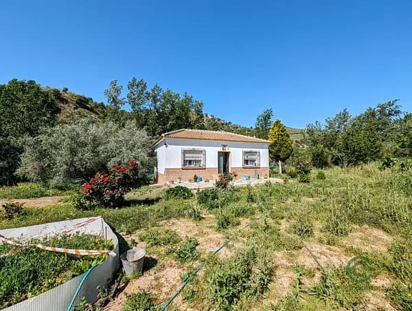 Finca rústica de 0,46 ha en venta en Iznajar, Cordoba