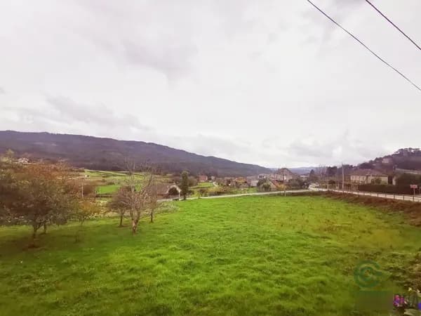Terreno urbano de 0,06 ha en venta en Cotobade, Pontevedra