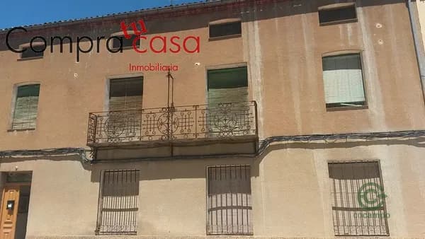 Casa de 0,049 ha en venta en Bernuy de porreros, Segovia