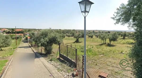 Terreno urbano de 0,11 ha en venta en Yuncos, Toledo