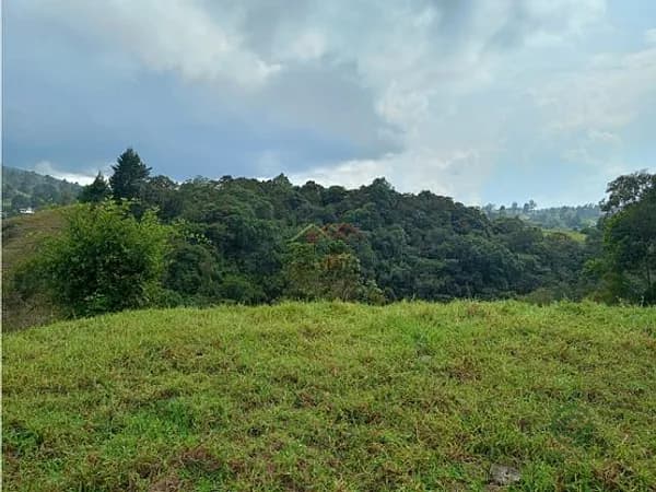 Finca rústica de 2 ha en venta en Antioquia