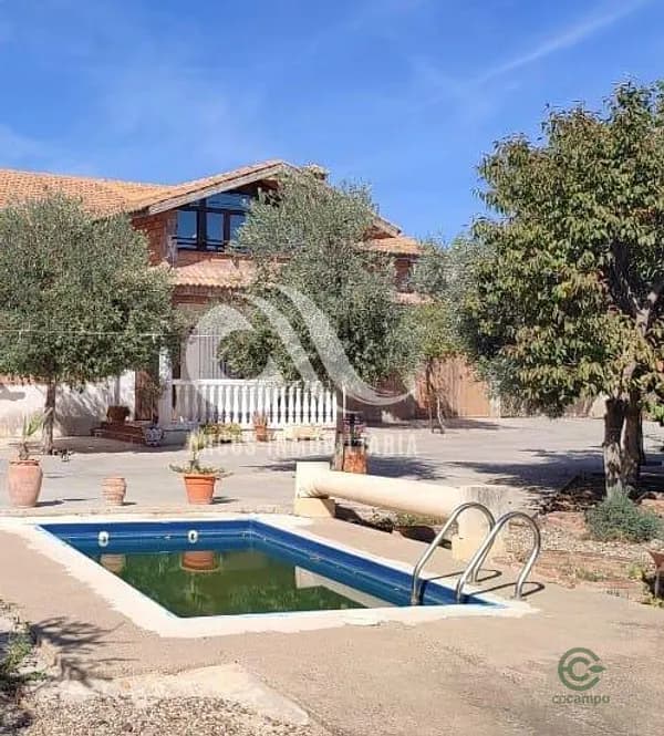 Casa de 0,1 ha en venta en Córdoba, Córdoba