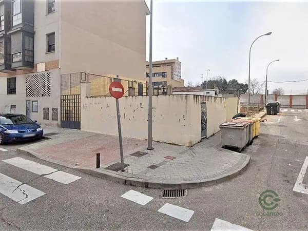 Terreno urbano de 0,039 ha en venta en Madrid, Madrid