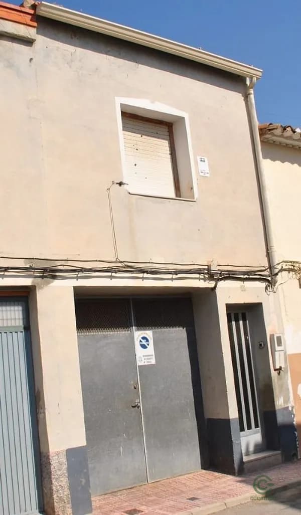 Casa de 0,0122 ha en venta en Caudete, Albacete