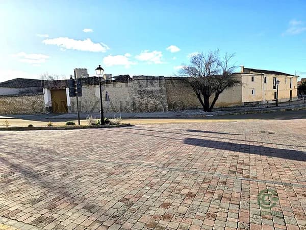 Terreno urbano de 0,1069 ha en venta en Ampudia, Palencia