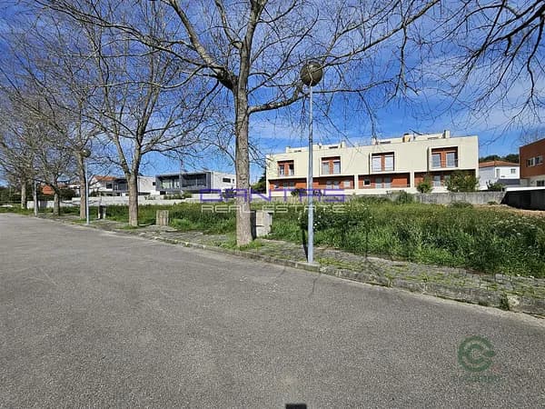 Terra urbana de 0,03 ha para venda em Viana do castelo